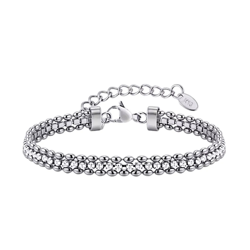 Bracelet Elara argenté en acier inoxydable, double rangée de perles et zircones pour un style moderne et lumineux.