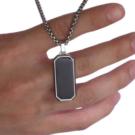 Collier géométrique raffiné avec pendentif octogone rectangle en acier et émail noir - chaine vénitienne en acier inoxydable de couleur argent