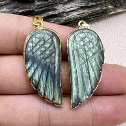 Pendentif aile d'ange en pierre naturelle et laiton plaqué or dix-huit carats pour femme