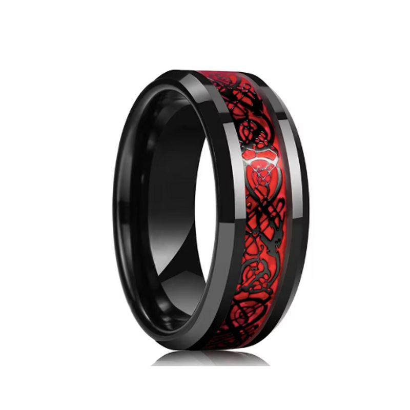 Bague dragon celte pour homme en acier inoxydable, anneau présenté, dressé sur un fond tout blanc – coloris noir et rouge.