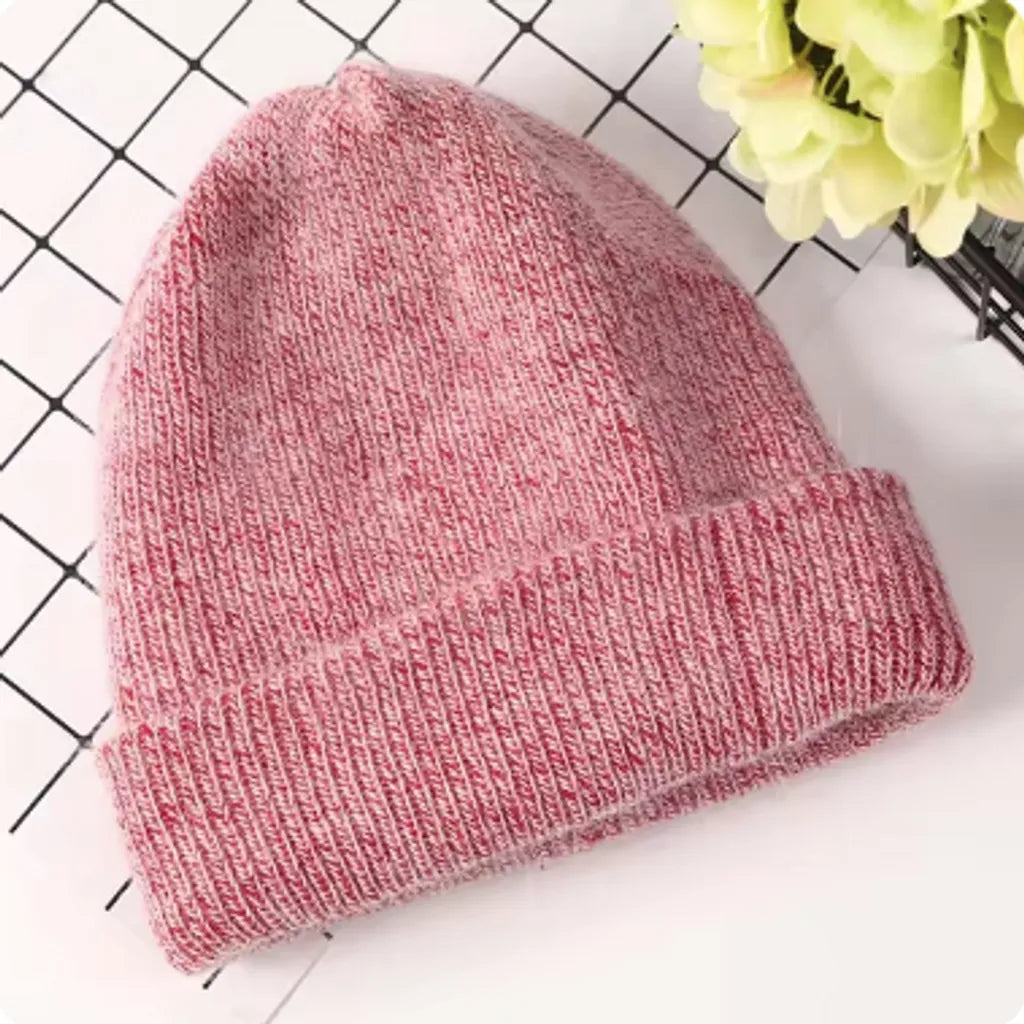 Bonnet Aussois casual cool en laine mélangée, angora et acrylique – coloris rouge.