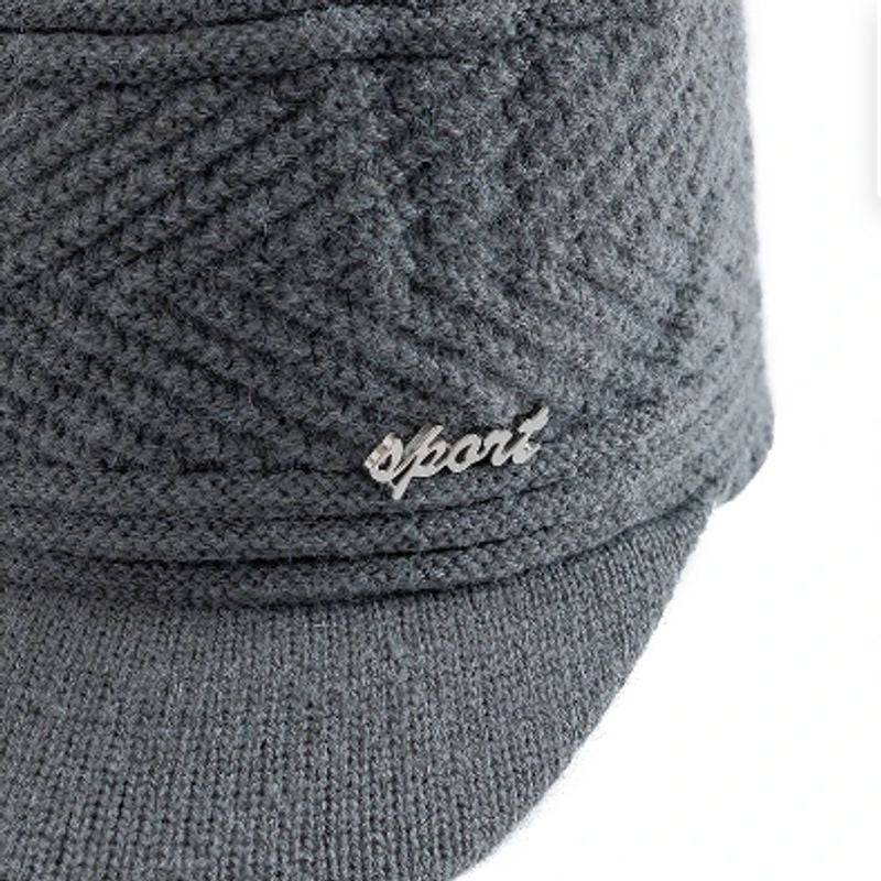 Zoom sur un bonnet sport Helsinki en laine acrylique tricoté épais au motif chevron - chaud et doux - coloris gris