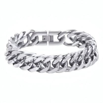 Bracelet maille cubaine 15 mm en acier inoxydable poli sur fond blanc neutre