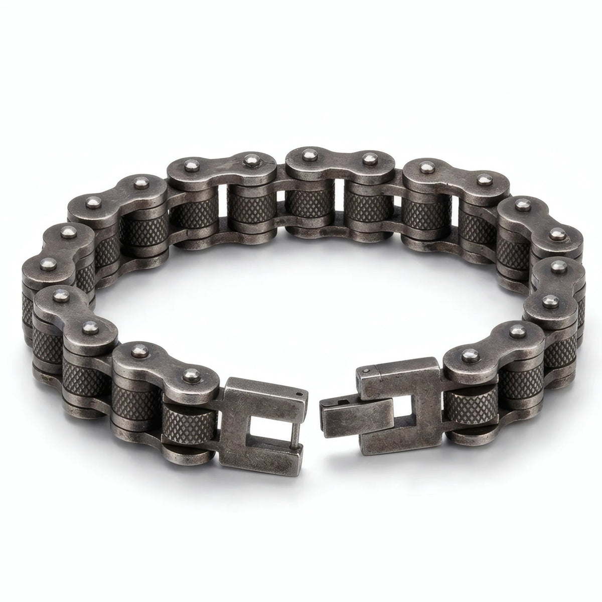 Bracelet Kross chaîne moto acier rétro forme ouverte fermoir clip sécurisé largeur treize millimètres.