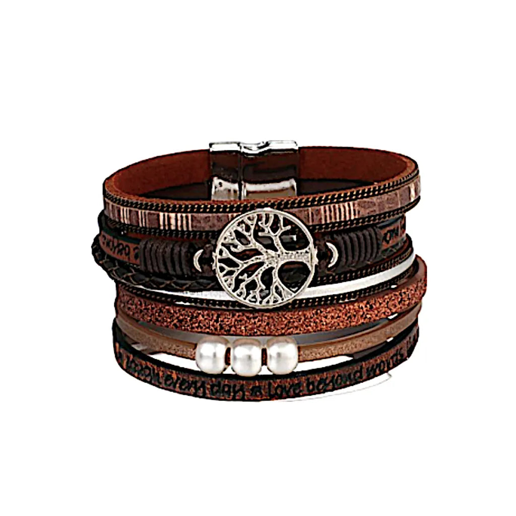 Bracelet arbre de vie multi-rangs en cuir microfibre végan marron avec fermoir magnétique et perles aspect nacre, vue face.