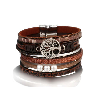 Bracelet arbre de vie avec perles pour femme, wrap bohème en cuir PU de couleur marron.