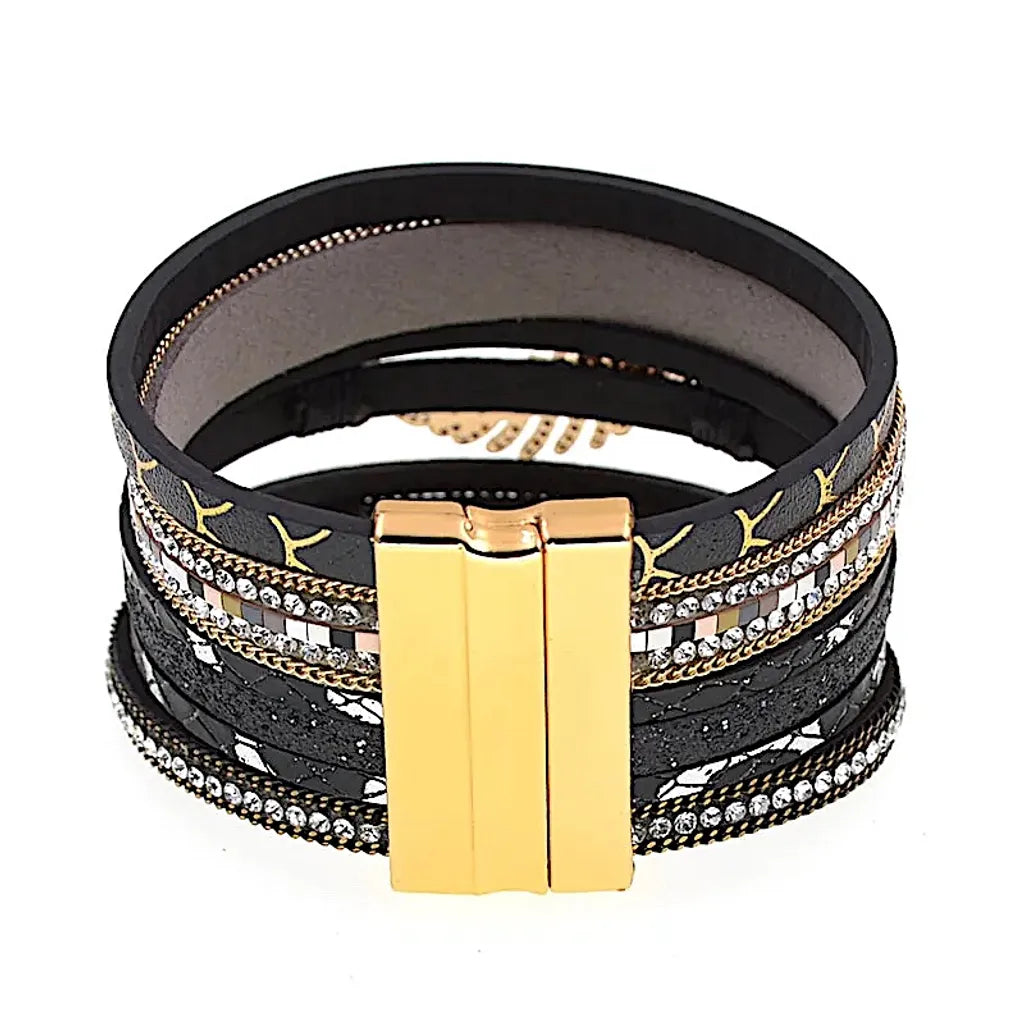Bracelet Fougère noir multi-rangs en cuir microfibre, fermoir magnétique doré vu de dos, détails de lanières multiples et strass.