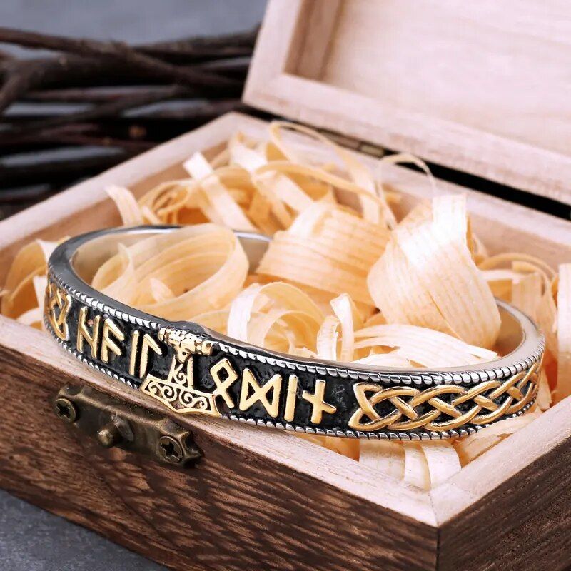 Bracelet manchette viking avec marteau de Thor et nœuds celte en acier inoxydable- coffret cadeau en bois inclus - coloris argent et or