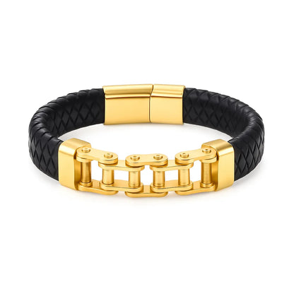 Vue produit premium. Le bracelet Pulsar cuir tressé noir avec sa chaîne de vélo et ses maillons dorés. Le fermoir magnétique est assorti à la finition.