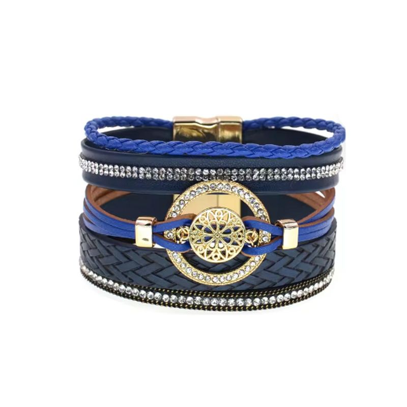 Bracelet rosace bohème, wrap pour femme avec strass en cristal, lanière tressé et bande lisse en cuir PU de qualité – coloris bleu marine.