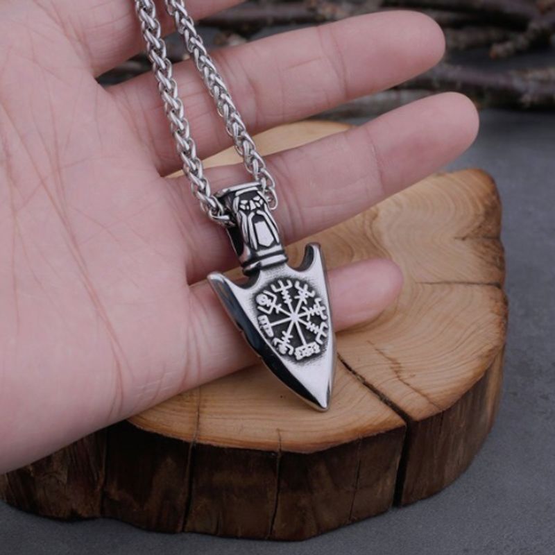 Collier amulette avec symbole celte Viking - recto boussole - verso valknut - pendentif flèche de guerrier nordique en acier inoxydable