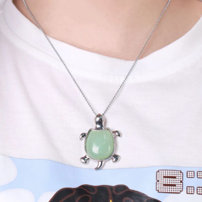 Collier pendentif tortue à pierre fine naturelle verte - aventurine - femme