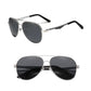 Deux prises de vue des lunettes de soleil pilote Basto en aluminium pour homme - coloris gris et argent