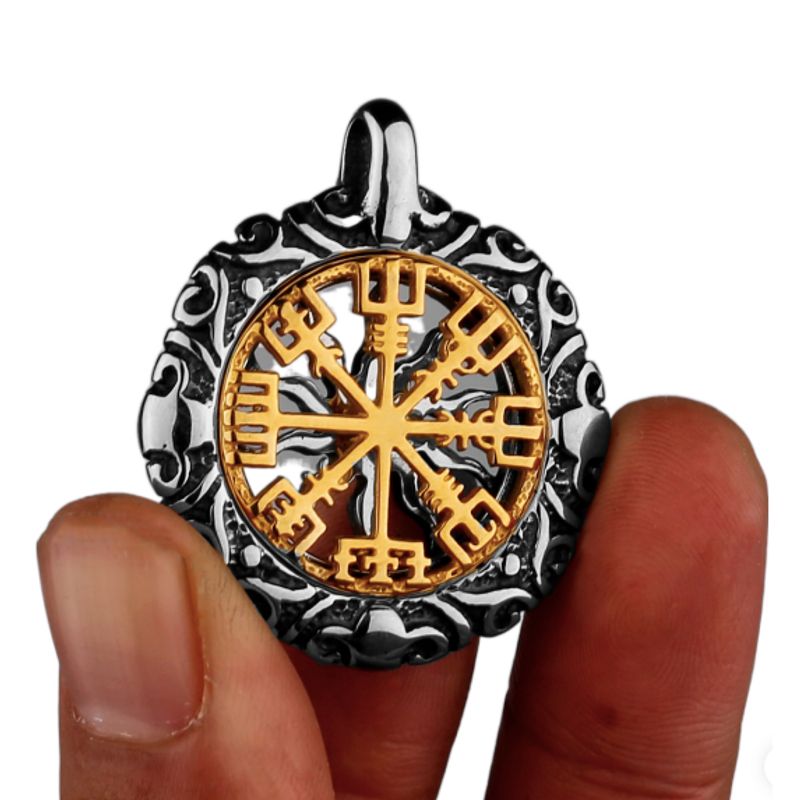Pendentif amulette Viking, talisman celte double face en acier inoxydable - photo face recto, boussole Vegvisr dorée au contour argenté