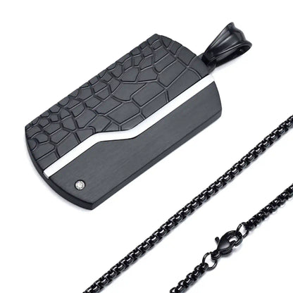 Collier avec chaine noire, fermoir homard et pendentif plaque en acier inoxydable avec Zircone - couleur noir et acier.