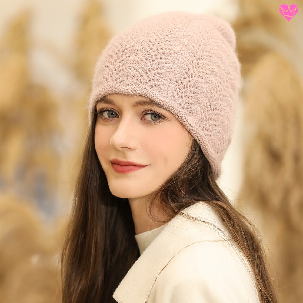 Bonnet pour femme Telluride tricoté en laine Angora de lapin et acrylique avec fil métallisé - coloris rose clair pâle