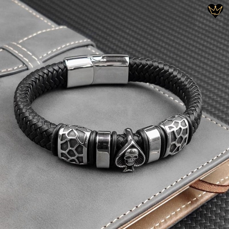Bracelet charms tête de mort as de pique en titane et fermoir magnétique en acier inoxydable - cuir tressé véritable
